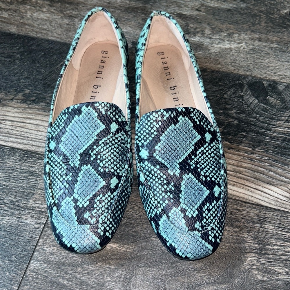 Gianni Bini Snake Print Flats